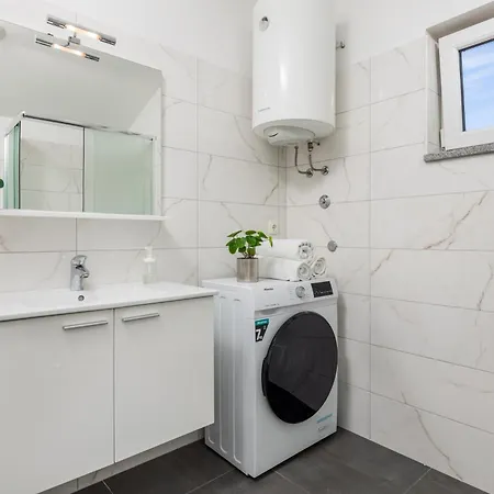 Mario By El-pi Tours *