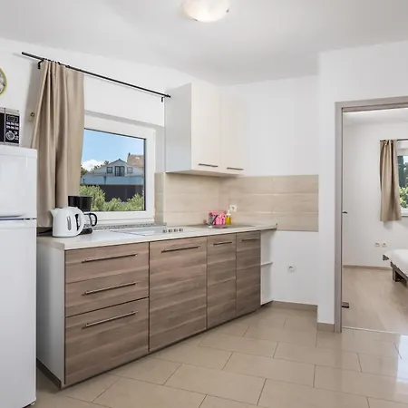 Mario By El-pi Tours Malinska