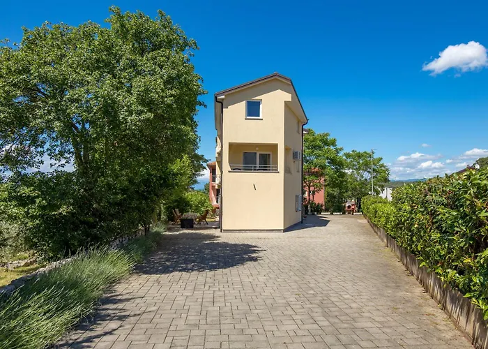 Mario By El-pi Tours *