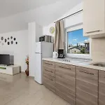 Mario By El-pi Tours Apartment