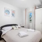 Apartment Mario By El-pi Tours