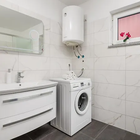 Mario By El-pi Tours Апартаменты