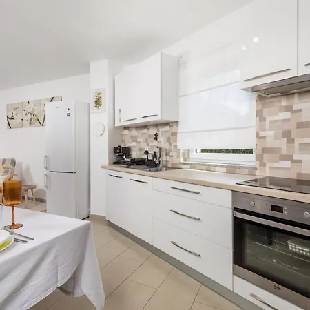 Apartament Mario By El-pi Tours Malinska