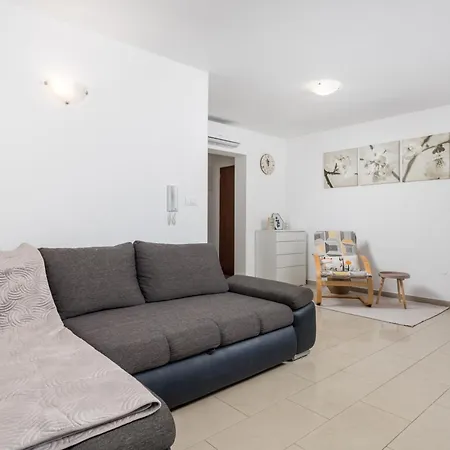 Apartament Mario By El-pi Tours