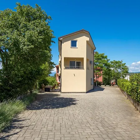 Mario By El-pi Tours *