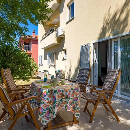 Mario By El-pi Tours * Malinska