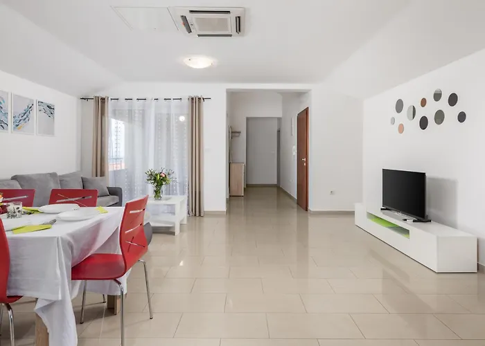 Mario By El-pi Tours Malinska