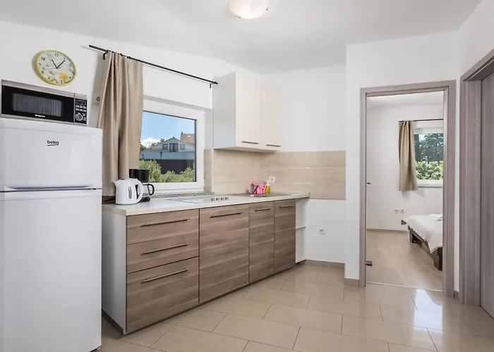 Mario By El-pi Tours Malinska