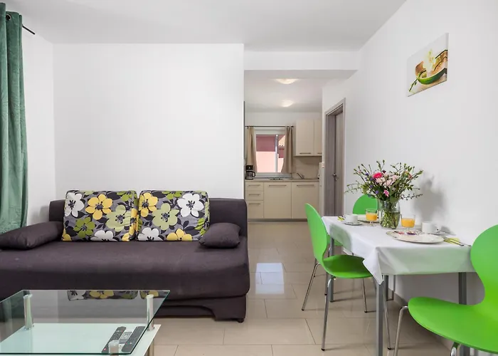 Διαμέρισμα Mario By El-pi Tours Malinska