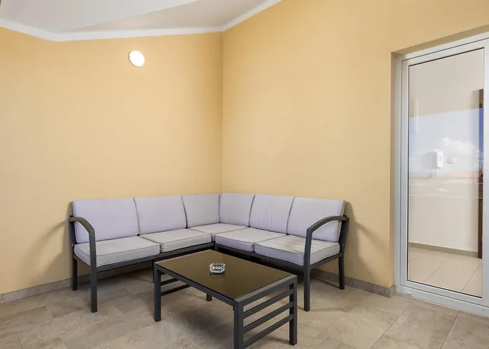 Διαμέρισμα Mario By El-pi Tours *