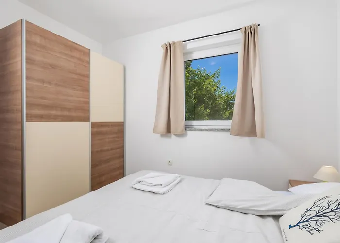 Mario By El-pi Tours *