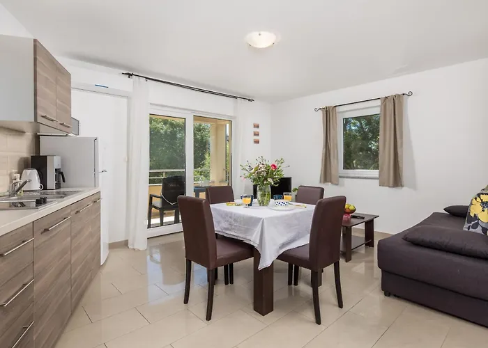 Διαμέρισμα Mario By El-pi Tours Malinska