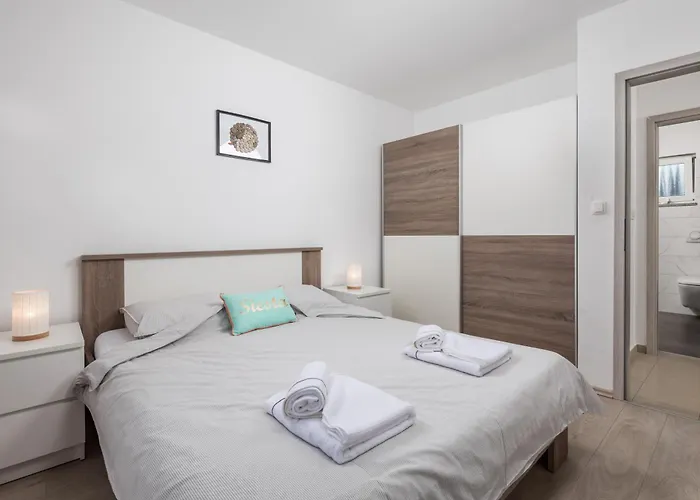 Διαμέρισμα Mario By El-pi Tours *