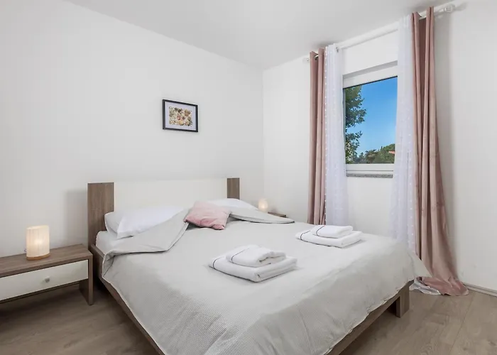 Mario By El-pi Tours