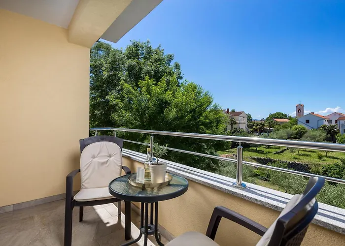 Διαμέρισμα Mario By El-pi Tours Malinska